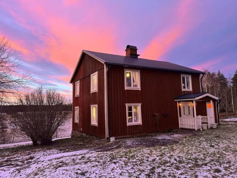 Property building, Day, Natural landscape, Winter
