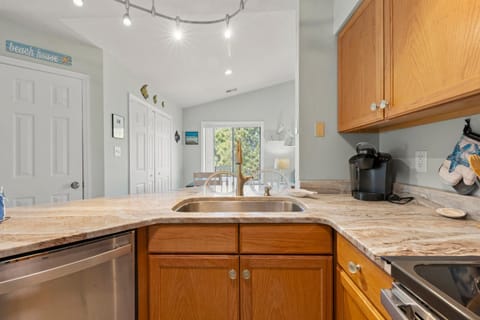 Song of the Sound House in Roanoke Island