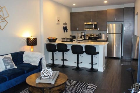 Cincinnati Downtown Oasis Apartment in Newport