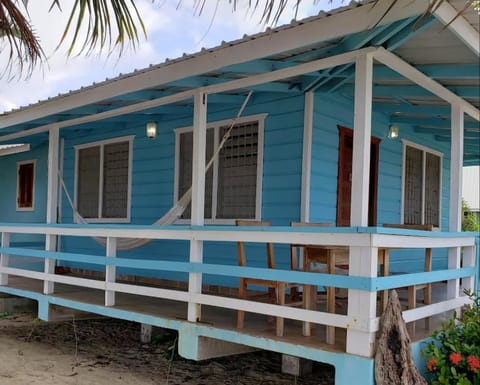 The Village Inn Apartment in Placencia