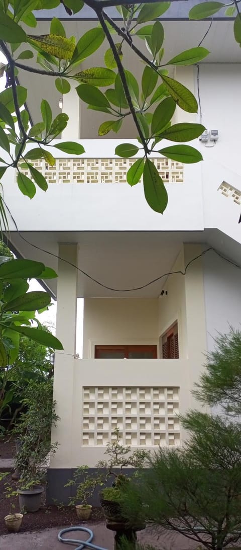 Songis House Bed and Breakfast in Abang