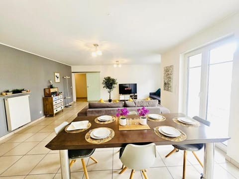 Fully-Equipped two bedroom near Luxembourg station Apartment in Luxembourg