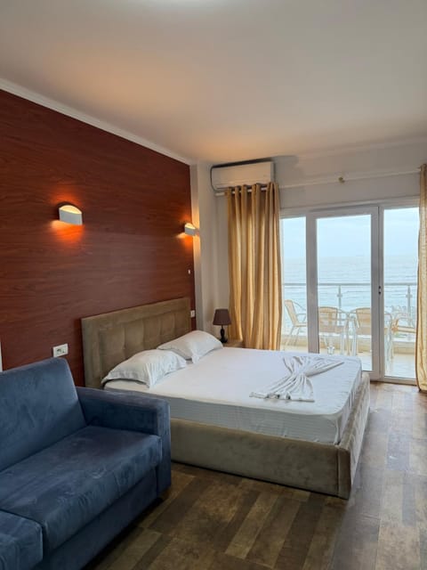 Bed, Seating area, Bedroom, towels