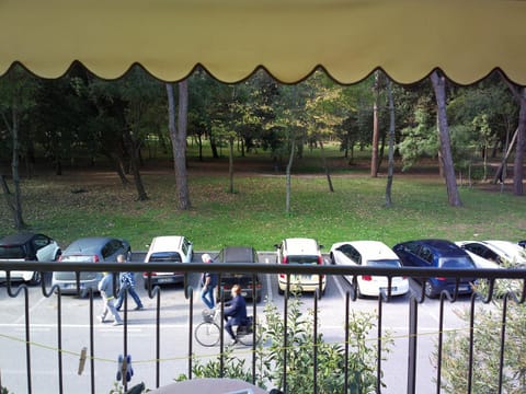 Natural landscape, View (from property/room), Balcony/Terrace, Bedroom