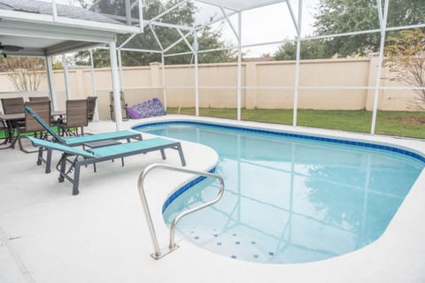 The Caddy Shack Heated Pool 4 seater golf cart House in The Villages