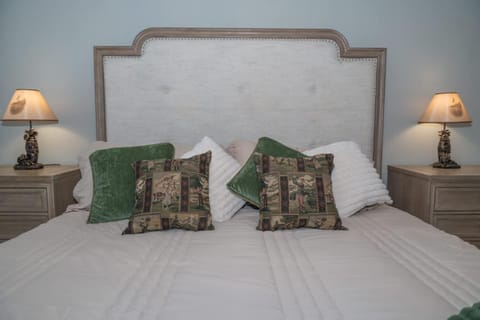 The Caddy Shack Heated Pool 4 seater golf cart House in The Villages