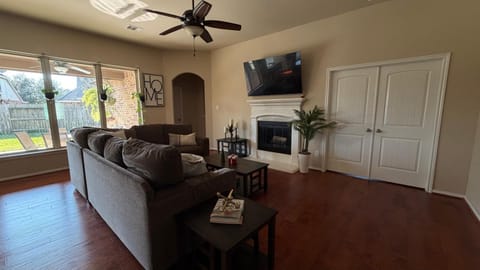 Communal lounge/ TV room