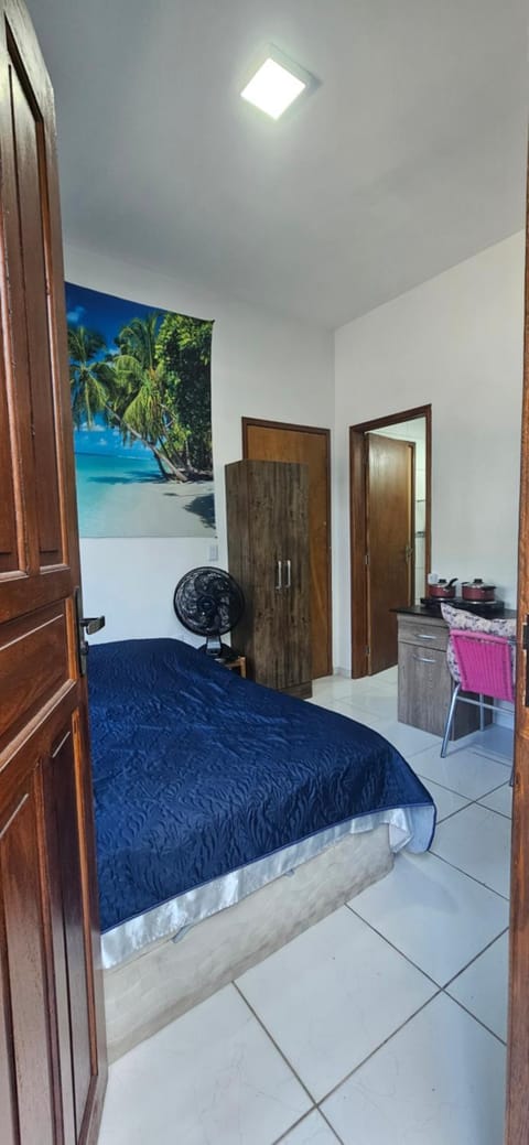 Facade/entrance, Bed, Photo of the whole room