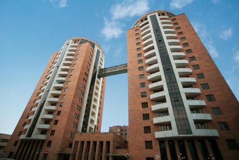 Property building, Day