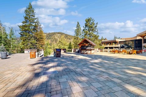 Everline Resort & Spa 534 & 536 Apartment hotel in Palisades Tahoe (Olympic Valley)