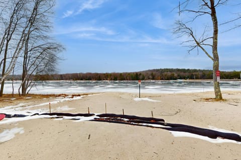Lakeside Escape House in Tunkhannock Township