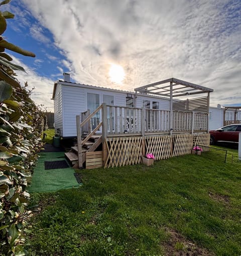 Mobilhome H24 côte&mer Campground/
RV Resort in Le Portel