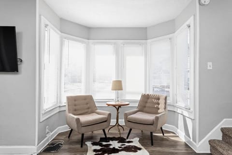 Charming Getaway - Deck & Patio - Walkable Area - Family Friendly House in Meridian-Kessler