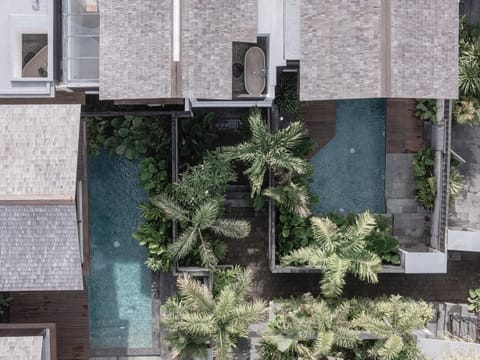 Property building, Swimming pool