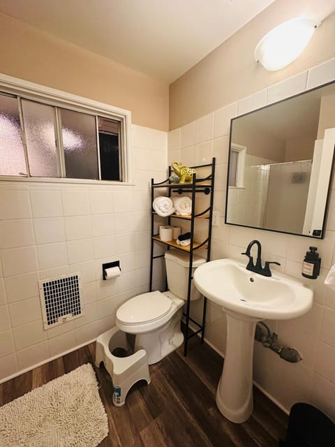 Stunning Oasis with Pool by Disneyland and Knotts House in Buena Park