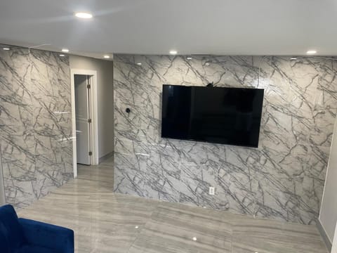 Waterfront Modern Hollywood Hard Rock airport Villa in Dania Beach