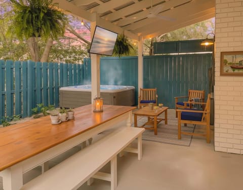 Cold Plunge Outdoor Shower Bike to Shem Creek House in Mount Pleasant