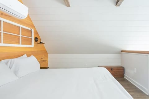 Island Retreat - Great for Large Groups House in James Island