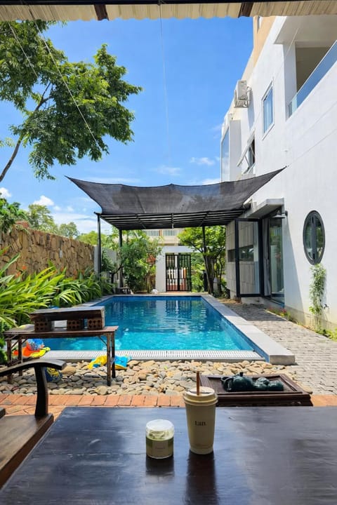 Property building, Swimming pool