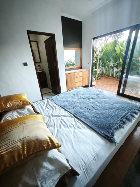 Santo Guesthouse Bed and Breakfast in North Kuta