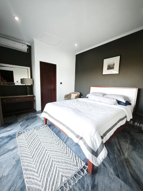 Santo Guesthouse Bed and Breakfast in North Kuta