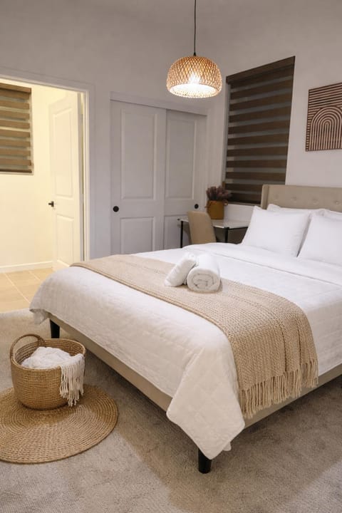 85 hotel Vacation rental in Eastvale