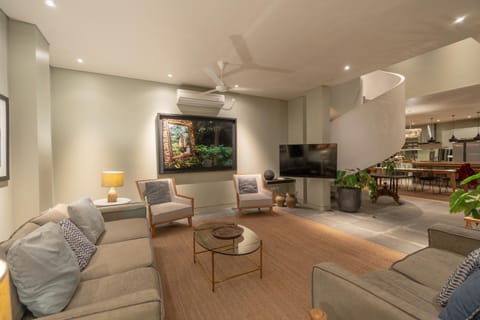 TV and multimedia, Living room, Seating area