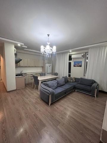 Kitchen or kitchenette, air conditioner