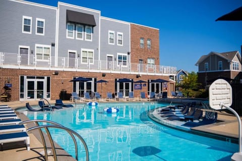 Property building, Swimming pool