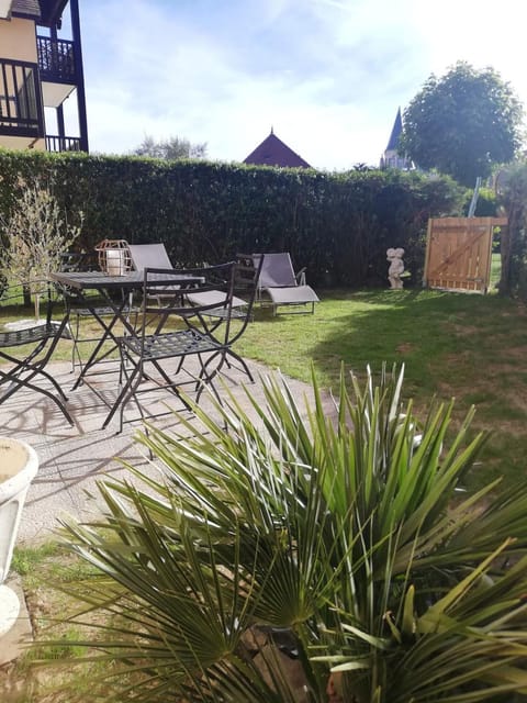 Garden, Balcony/Terrace