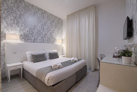 Bed, Coffee/tea facilities, Photo of the whole room, Bedroom