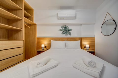 Bed, Photo of the whole room, Bedroom, towels, wardrobe, air conditioner