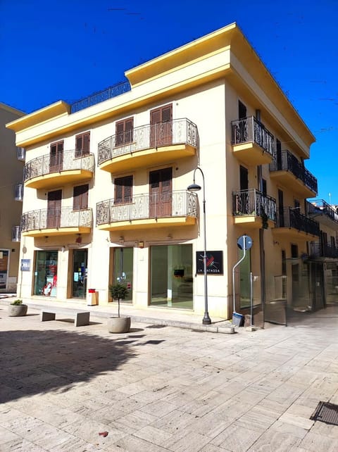 Day, Neighbourhood, Street view