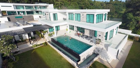 Property building, People, Activities, Garden, Balcony/Terrace, Other, Seating area, Floor plan, Guests, Garden view, Pool view, Swimming pool, Entertainment, Time of day, children, young children, group of guests, Inner courtyard view, pet friendly, sunbed