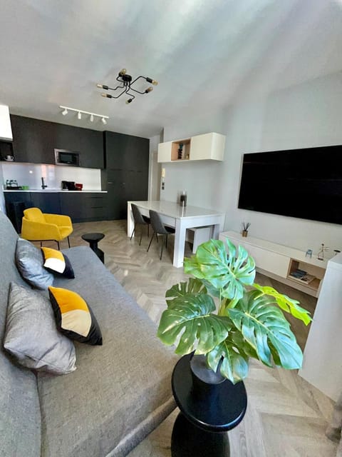 Communal lounge/ TV room, TV and multimedia, Kitchen or kitchenette, Seating area
