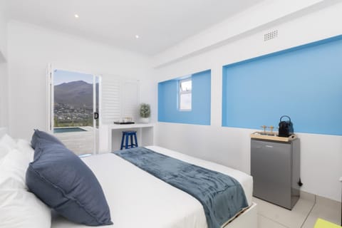 Villa Mykonos Bed and Breakfast in Cape Town