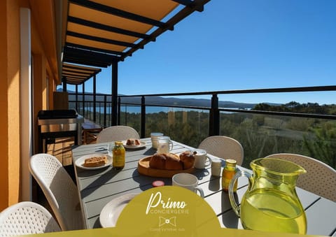 Patio, Natural landscape, View (from property/room), Balcony/Terrace, Dining area