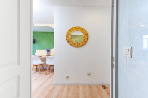 Monaco Border - Cosy studio vue mer et ville - FL Apartment in Monaco