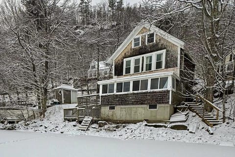 Property building, Day, Winter