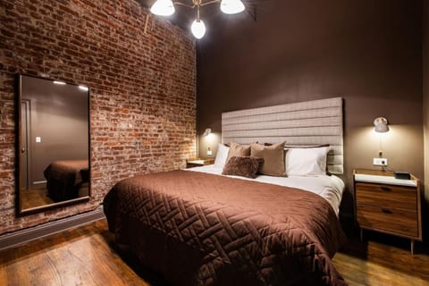 Hollyhock Suite 401 Apartment in Louisville