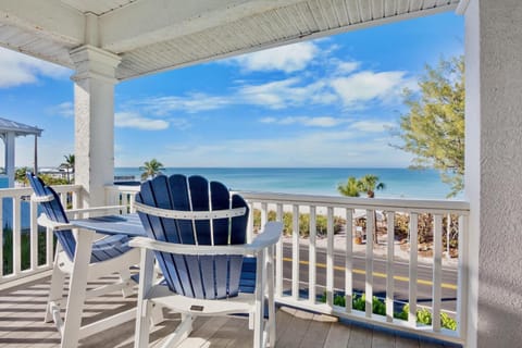 Heavenly Sunset House in Bradenton Beach