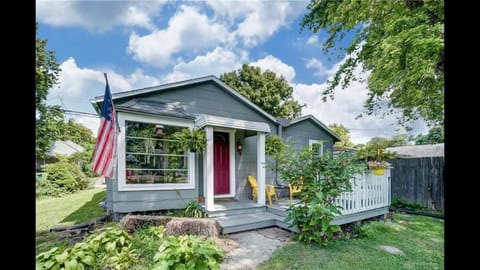 Peaceful Cozy 2BR OASIS House in Kettering