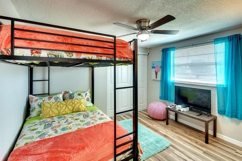 Newly renovated Bradenton bungalow Apartment in Bayshore Gardens