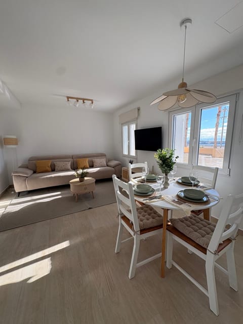 TV and multimedia, Living room, Dining area