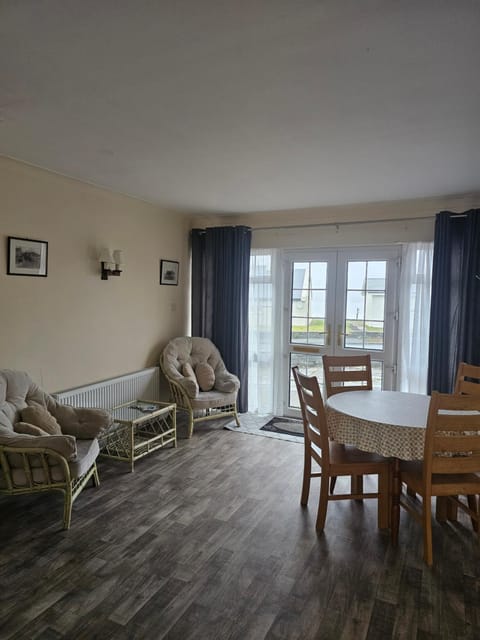 Seapark Lahinch House 3 min walk to Beach&Village House in Lahinch