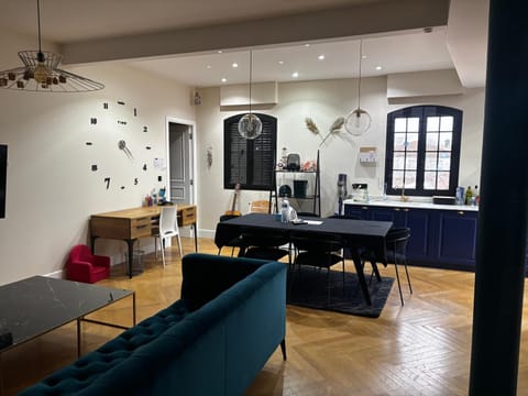 Living room, Dining area