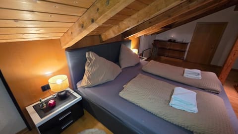 Bed, Seating area, Bedroom, towels