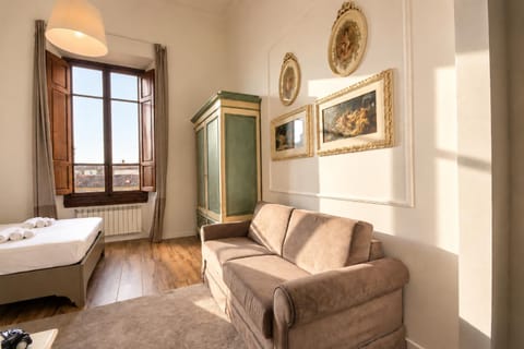 Bed, Living room, Photo of the whole room, Seating area, Bedroom