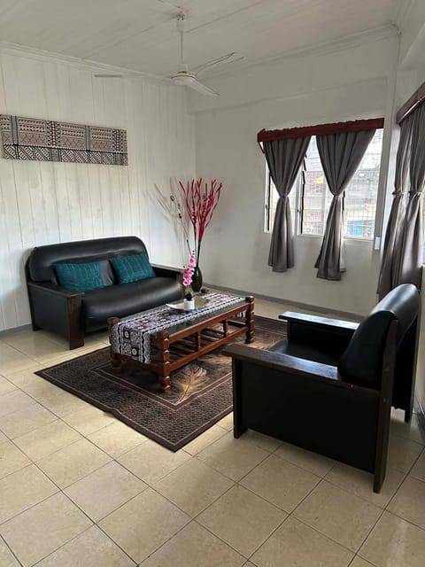 Living room, Photo of the whole room, Seating area