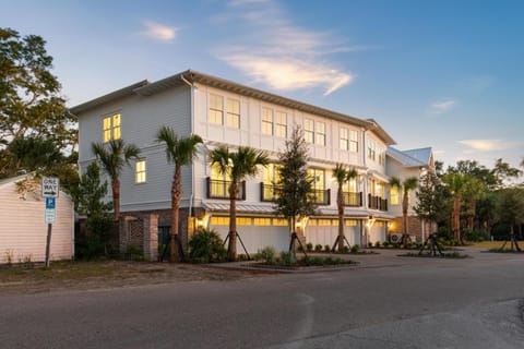 Tybee Reserve A + B House in Tybee Island